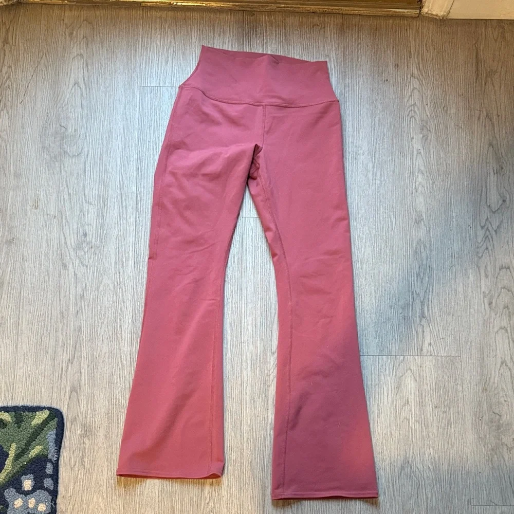 Alo’s bootcut Pink Bottoms